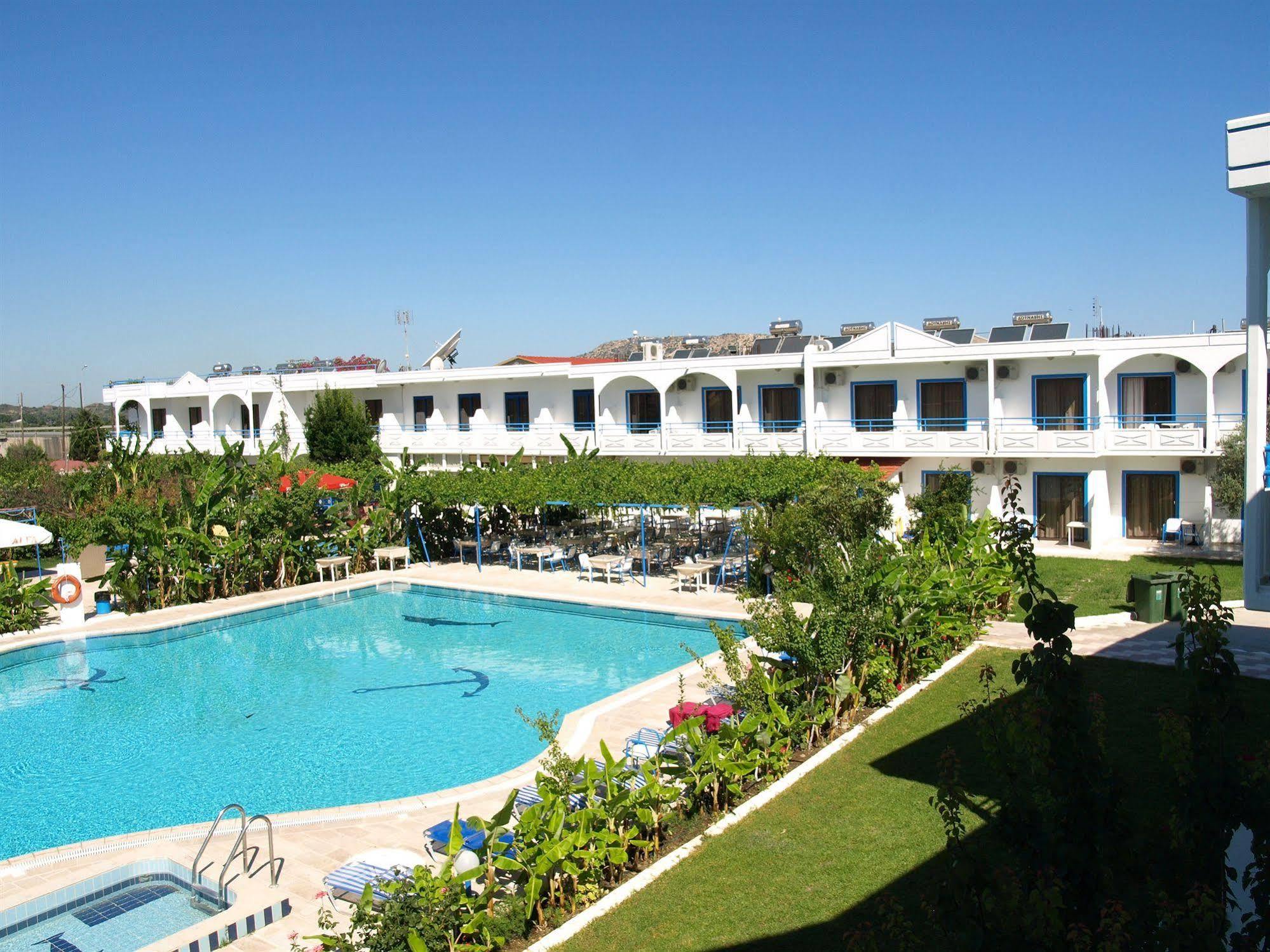 Garden Hotel Пастіда Екстер'єр фото